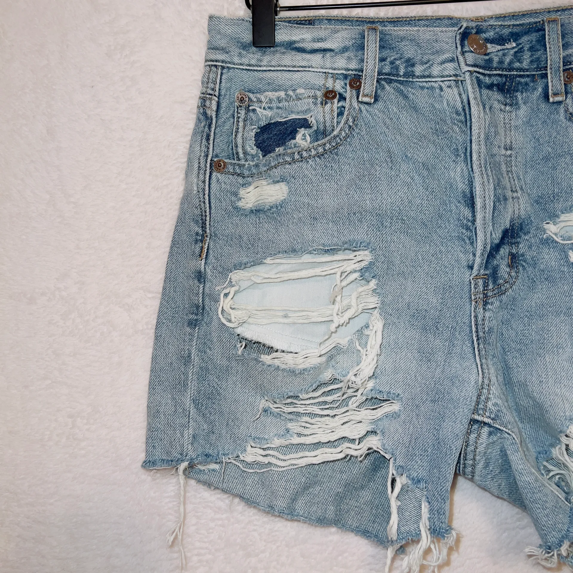 AE Light Wash Denim High Rise Distressed 90s Boyfriend Short - Image 2