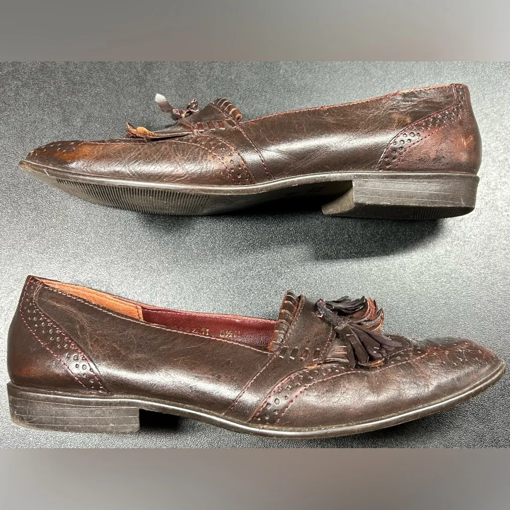 Classic Women’s Size 8.5 Flex Tasseled Brown Leather Loafers - Image 2