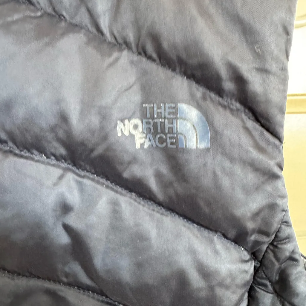 The North Face women’s blue Aconcagua vest size medium - Image 7