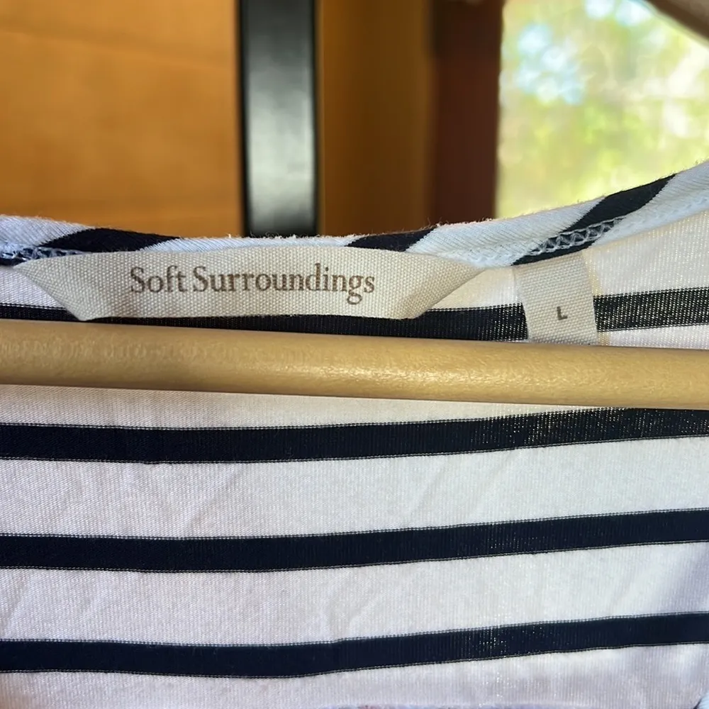 Soft Surroundings Mixed Pattern Floral Striped Knit White Blouse Size Large - Image 4