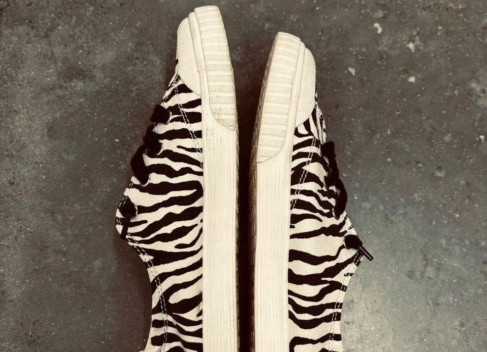 Tretorn canvas zebra print slip on shoes - Image 6
