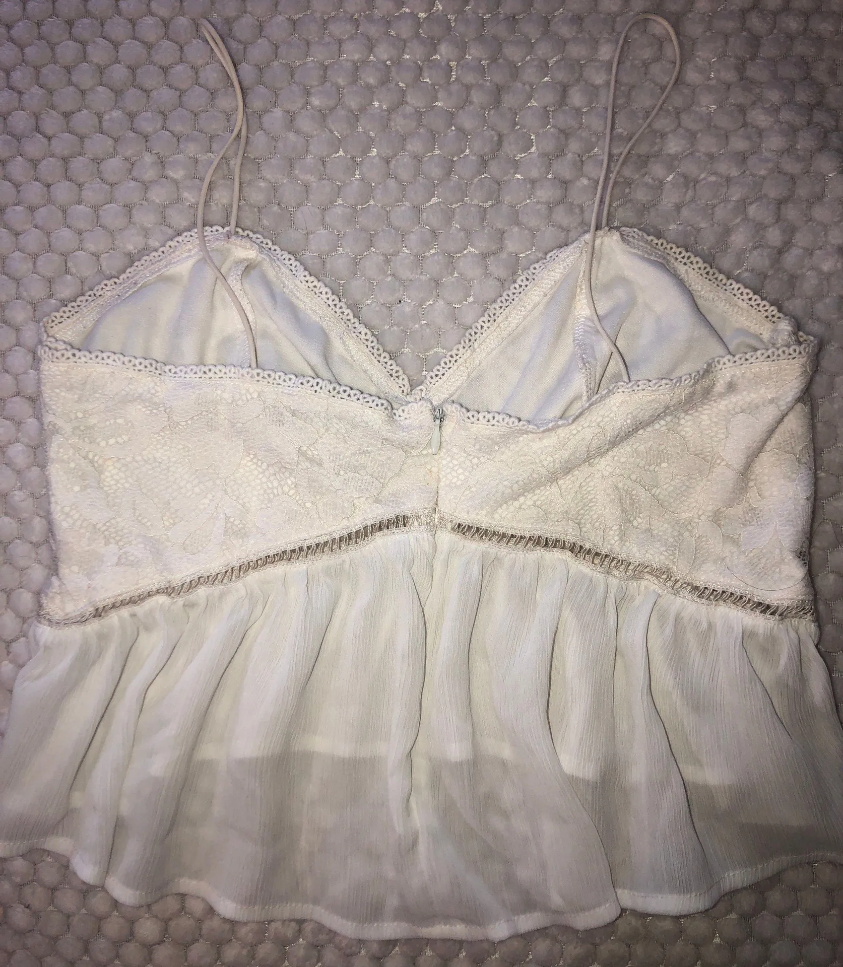 White Flowy Crop Top Size M - Image 2