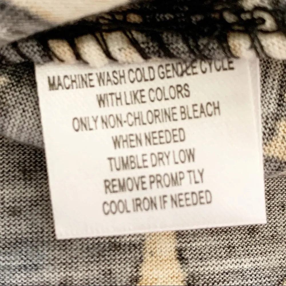 French Laundry Top Animal Print 3/4 Sleeve Ruffle V-Neck Top Size Medium NWT - Image 10