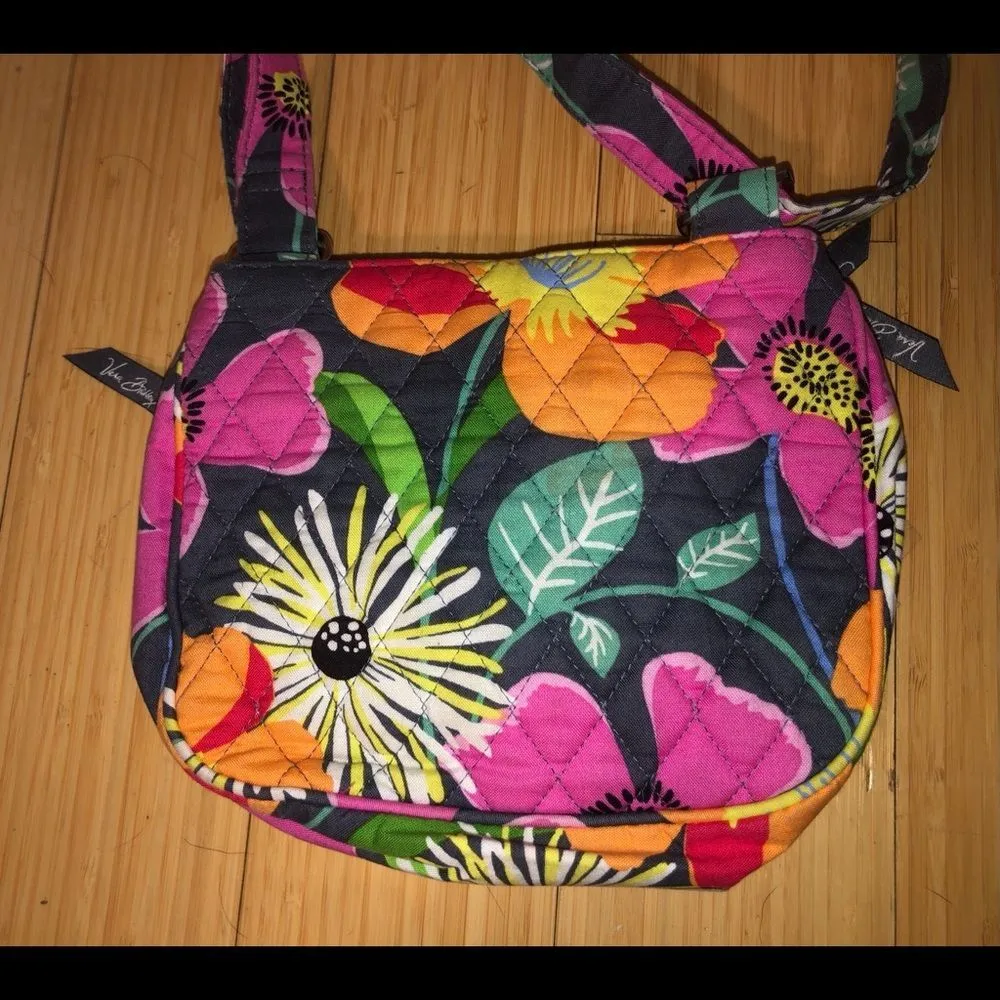 VERA BRADLEY Little Flap Hipster in Jazzy Blooms Retired Spring 2013 - Image 7
