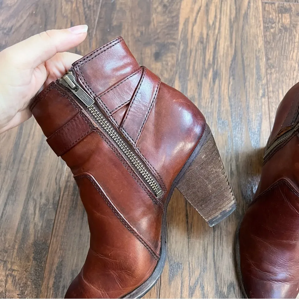 Frye • Patty Riding Bootie brown leather Redwood ankle boot heeled strap buckle - Image 11