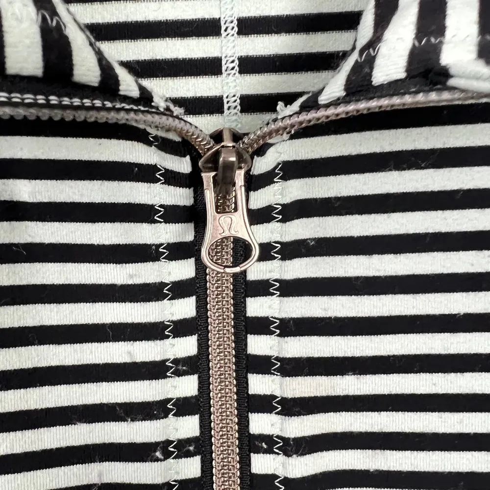 Lululemon Activewear Full Zip Striped Jacket Size 4 - Image 5