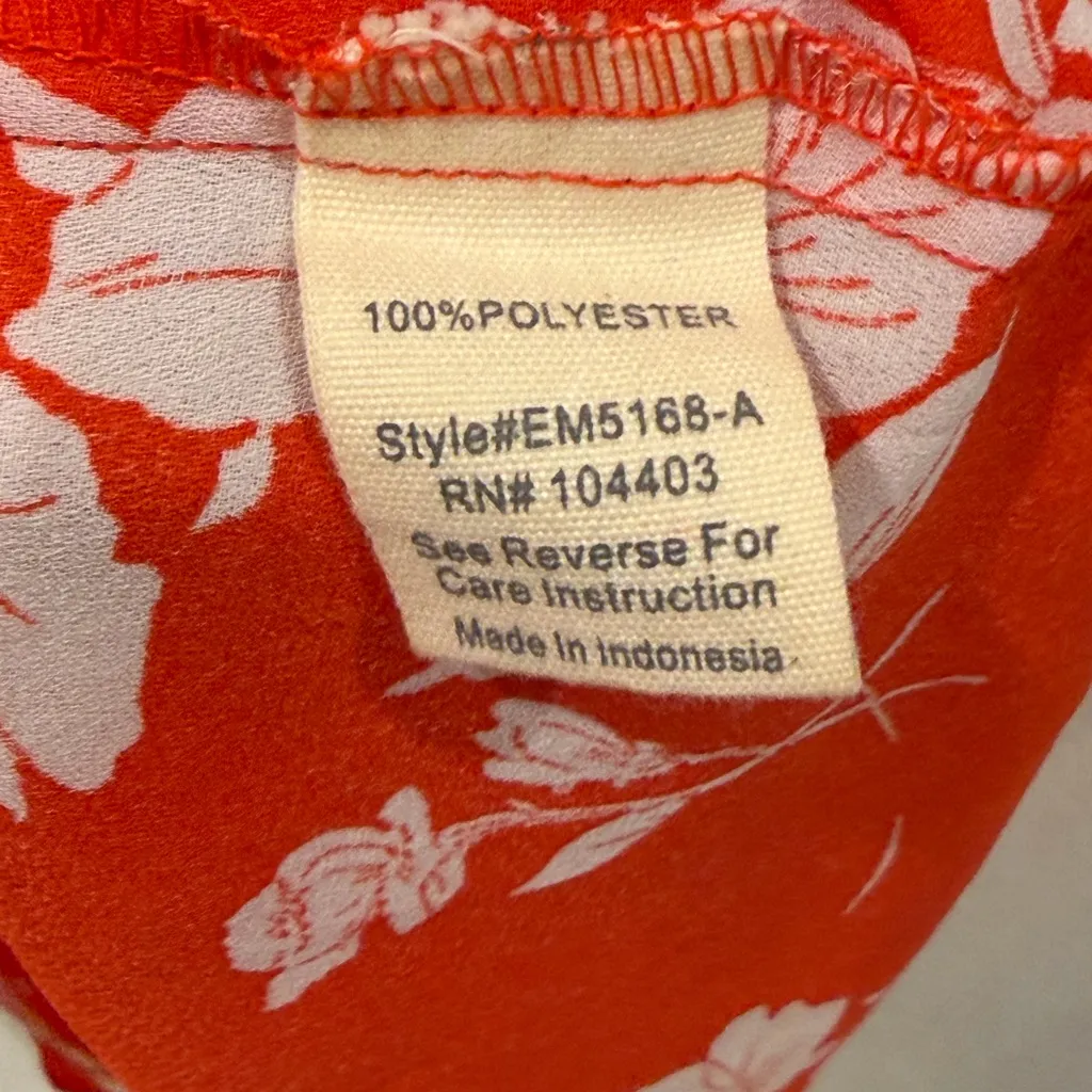 Sweet Wanderer Floral Cami Tank Top – Red & White – Size Large - Image 4