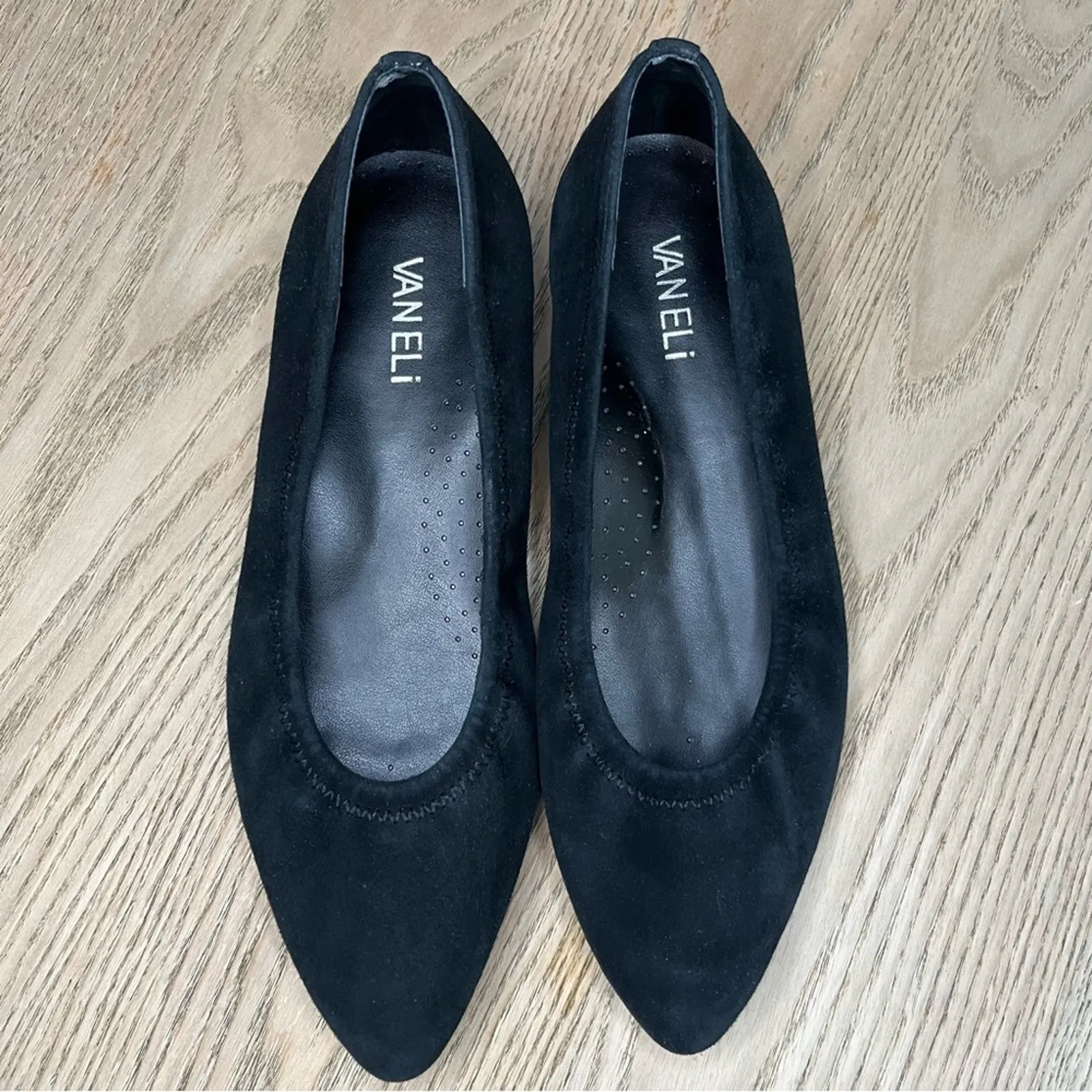 Van Eli Wavy Low Heel Pointed Toe Scrunch Flats Size 7.5 - Image 5