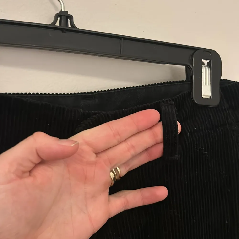 UNIQLO wide leg corduroy black high rise pants size 4! - Image 9