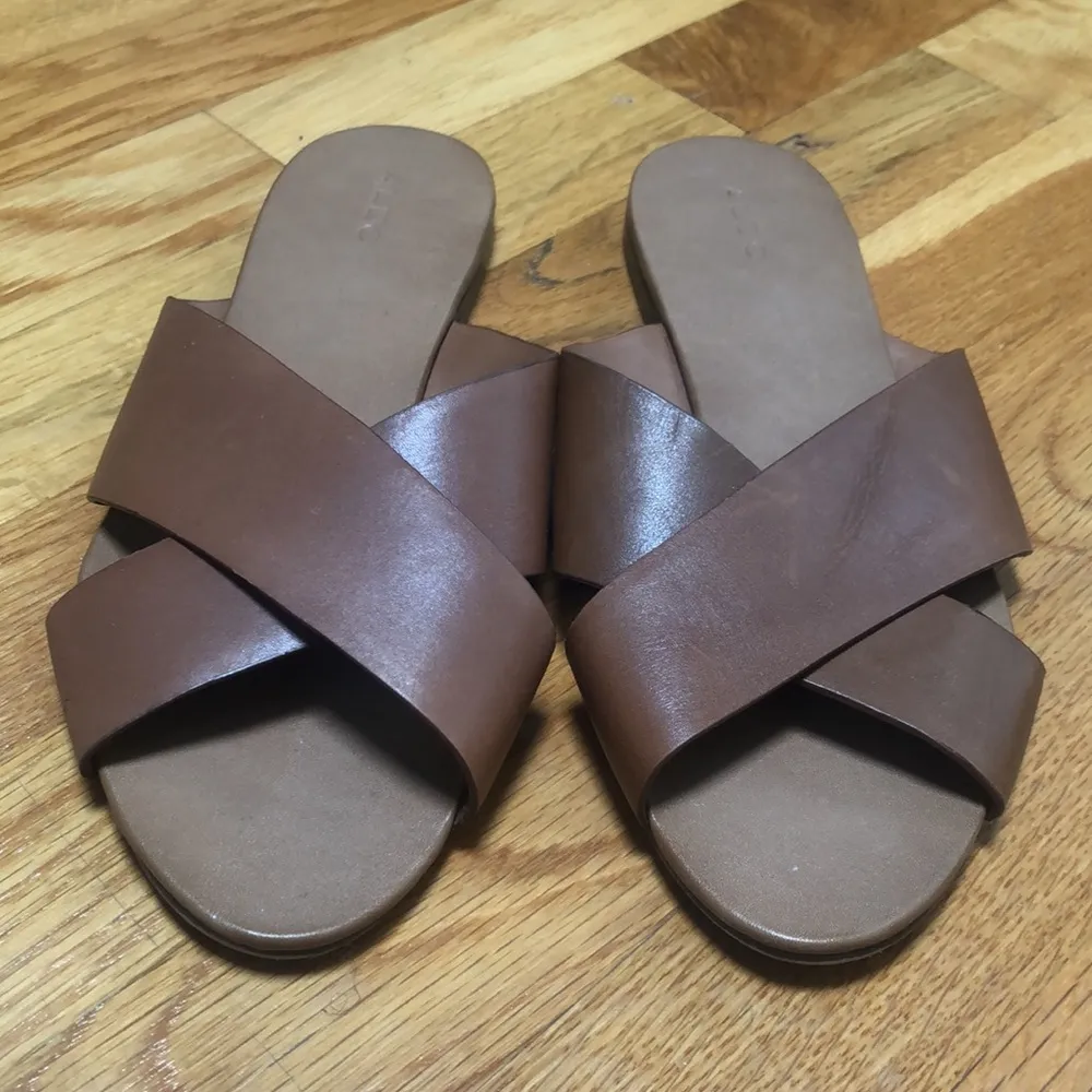 Aldo saddle brown leather slides - Image 2