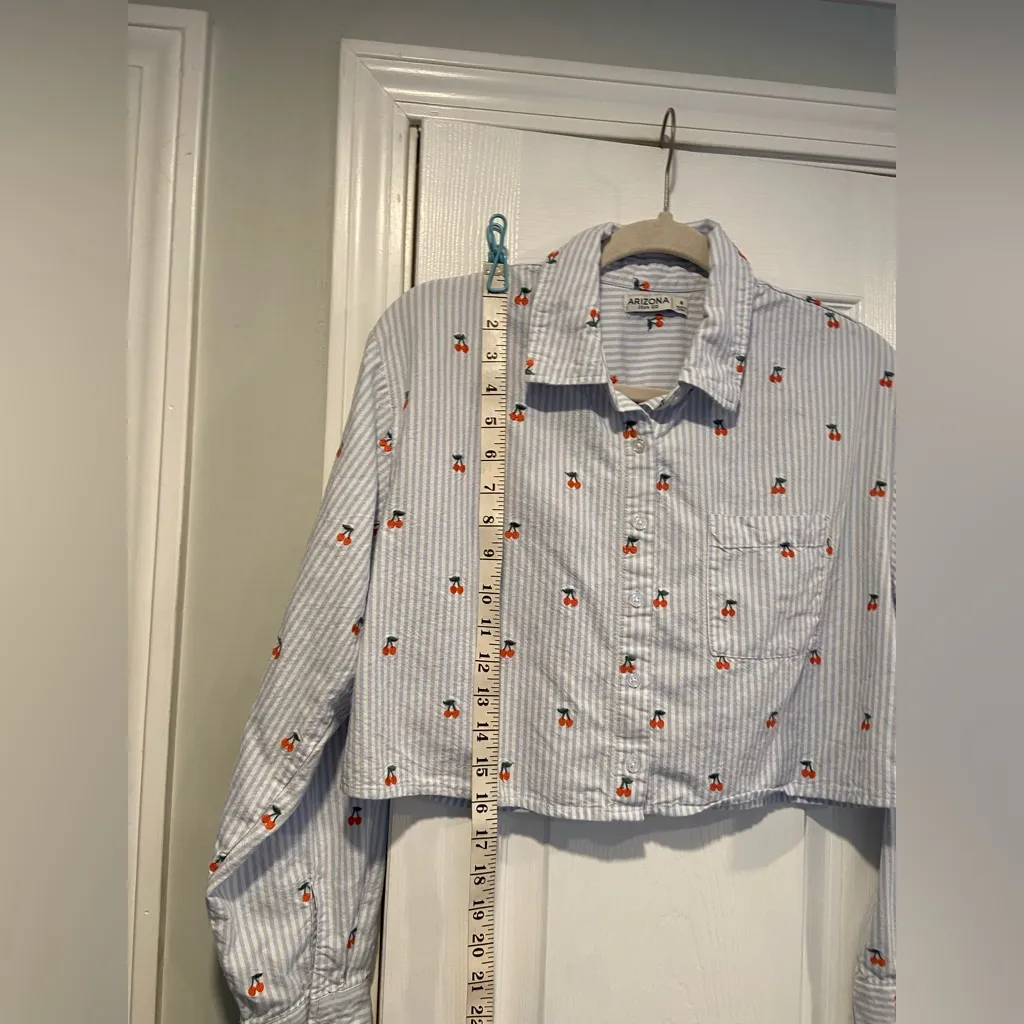 Arizona Jeans Size S Cherry Embroidered Blue Stripe Cropped Button Down Top - Image 3