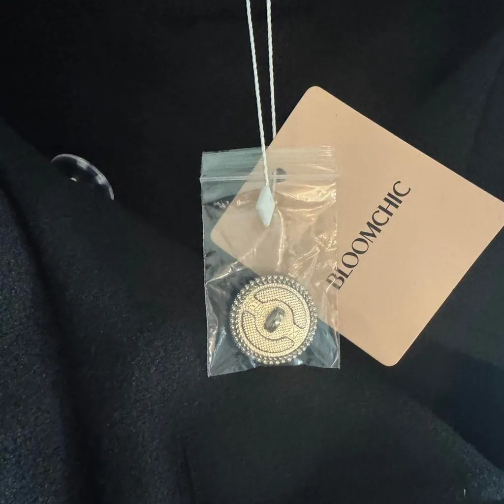 Bloom chic Plain Button Up Pocket Asymmetrical Lapel Collar Coat size 10 nwt Black - Image 3