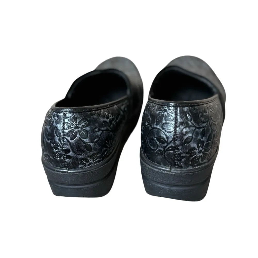 Easy Street Clogs Womens 9 Black Silver Metallic Nursing Shoes Slip Resistant - Image 4