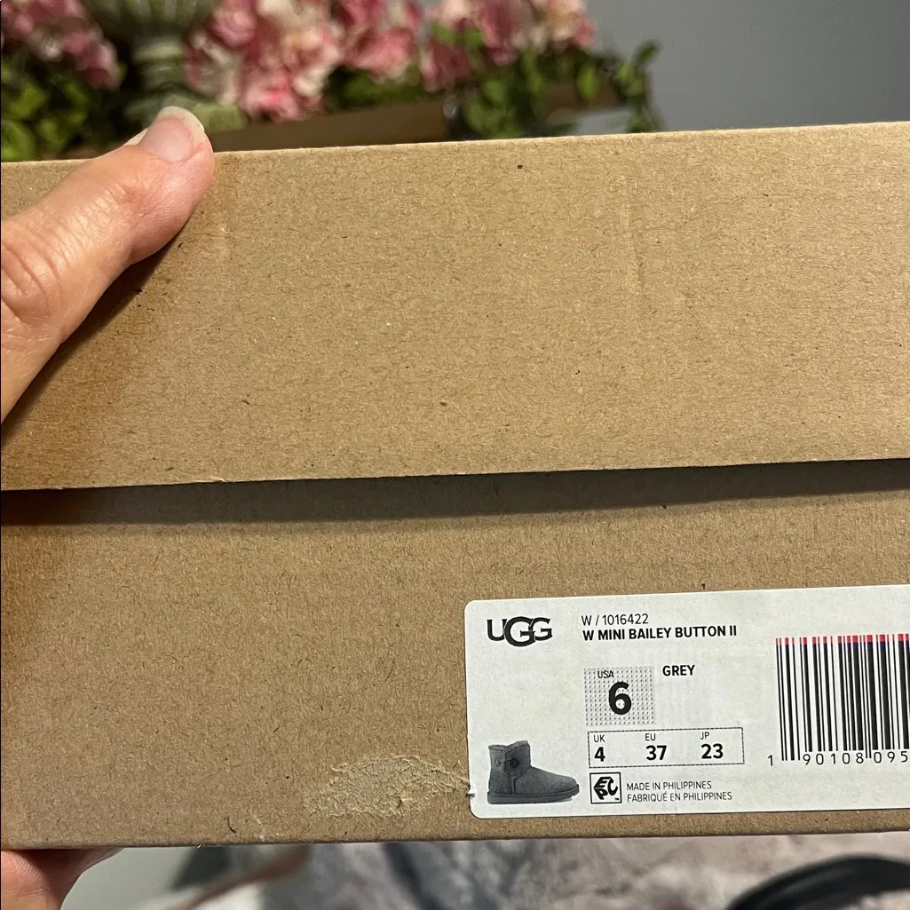 UGG Mini Bailey Button II Gray Boots Booties New - Image 10