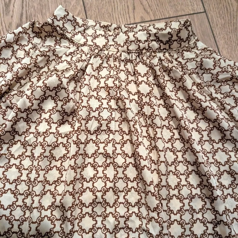 Plus Shirt 2X 2xl Satin Print Mock‎ Neck Brown Cream Top Blouse NEW Career - Image 2