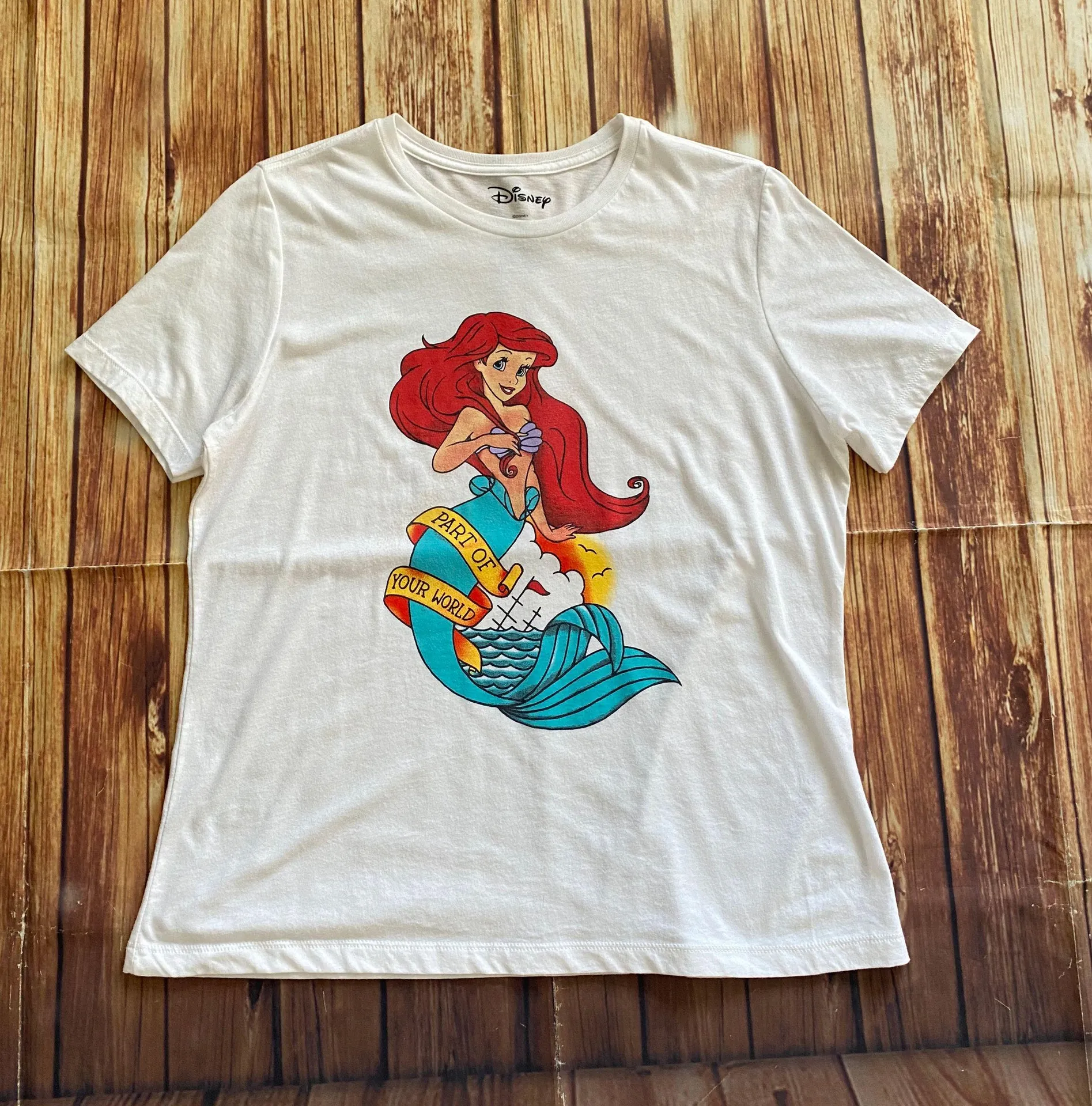 Women’s Ariel The Mermaid T-Shirt Sz Large - Image 3