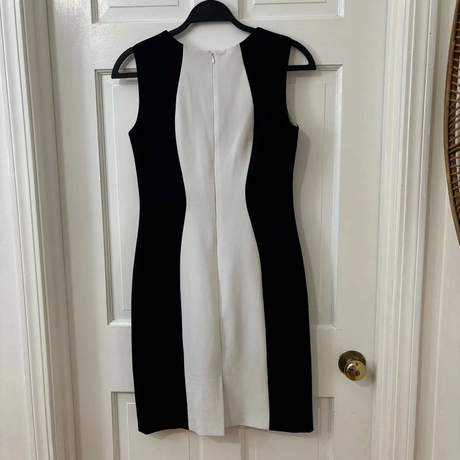 Classic Black White Sheath Dress Size 2 Sleeveless Sheath Career Office‎ Preppy - Image 2