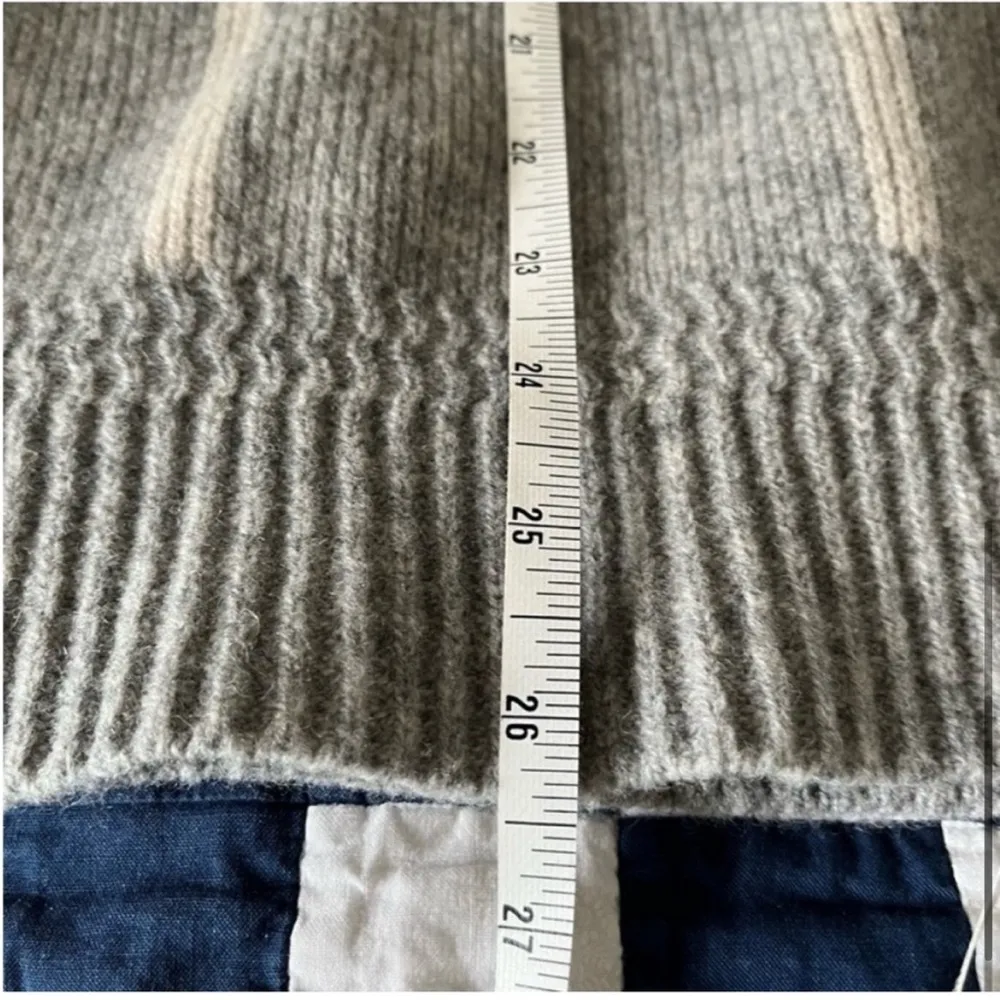 Pendleton Lambs Wool Sweater XL Grey and Cream Plaid - Image 6