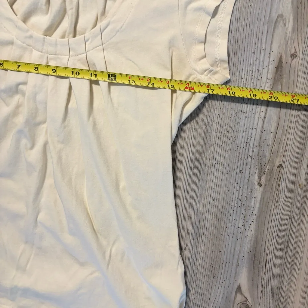 Athleta Cream Short Sleeve Women's Top - Image 5
