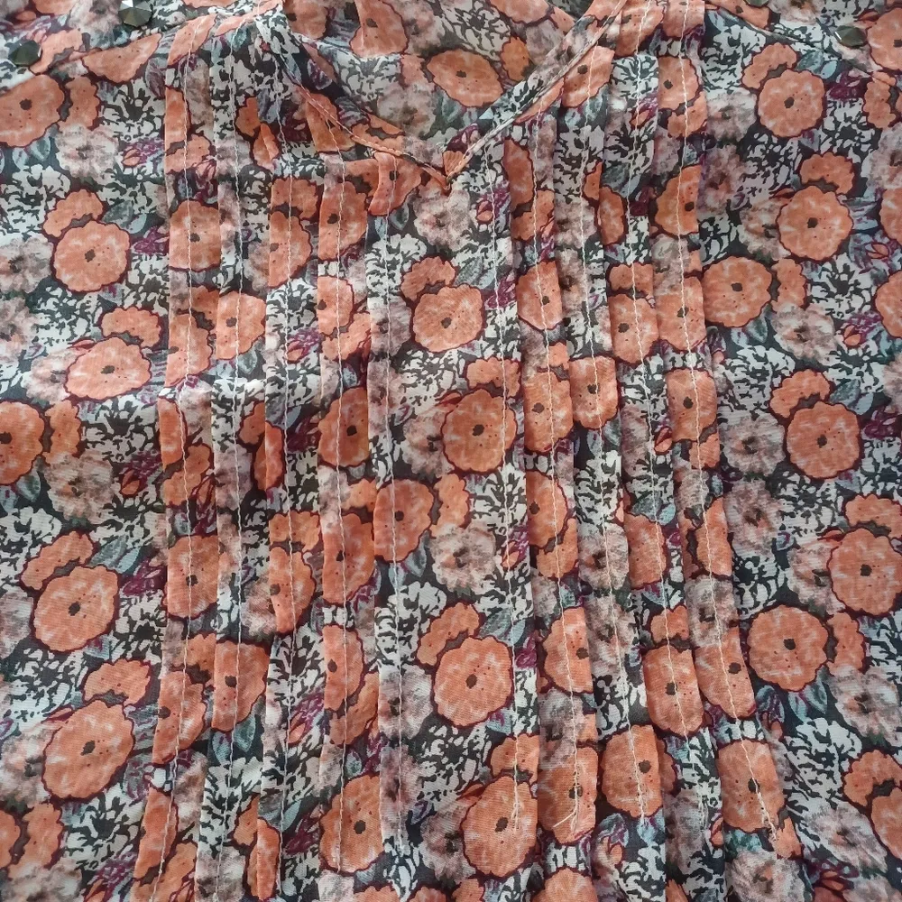 Wet Seal Women’s 3X Short Sleeve Blouse Orange floral - Image 3