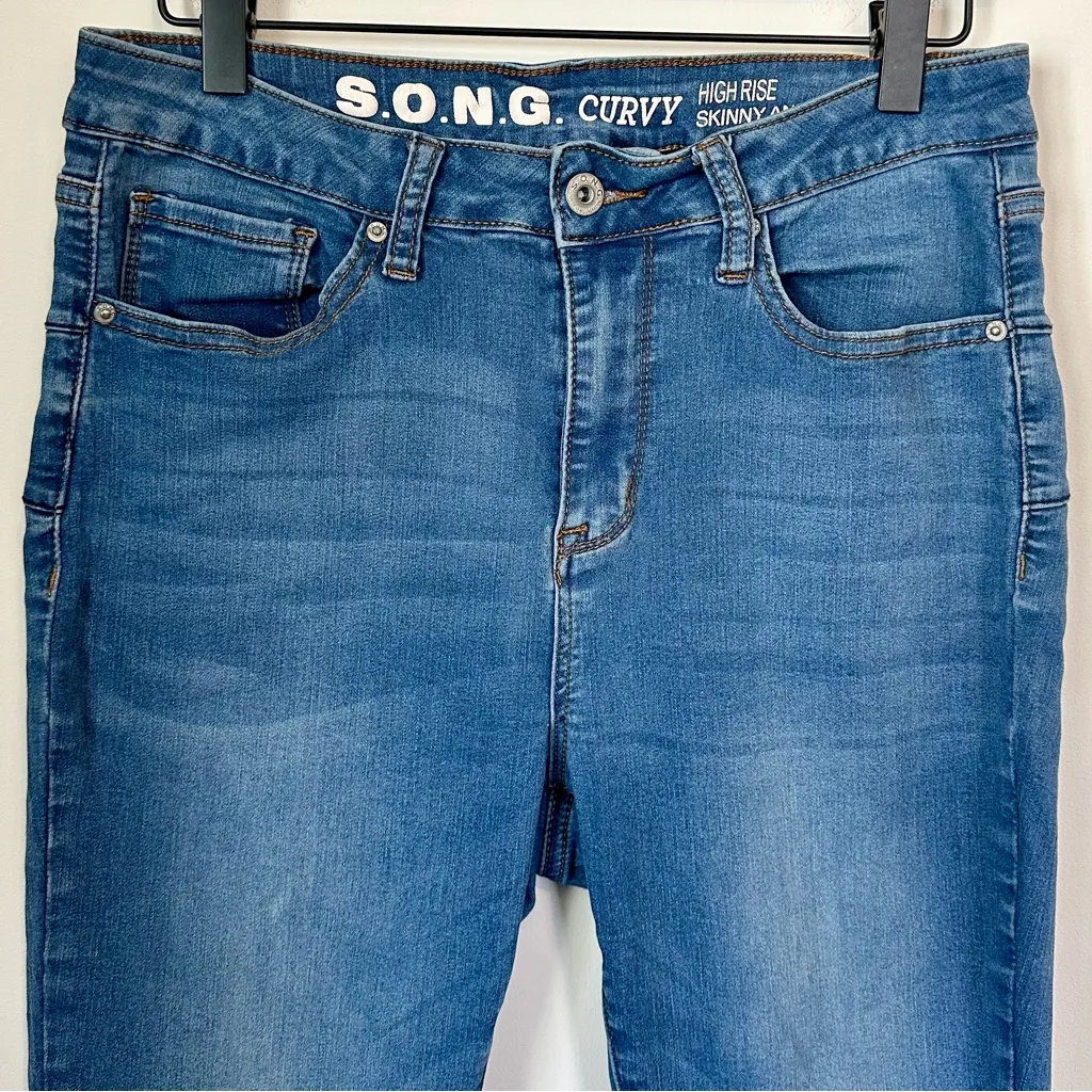 S.O.N.G. Women's Classic Blue Curvy High Rise Skinny Ankle Jeans - Image 3