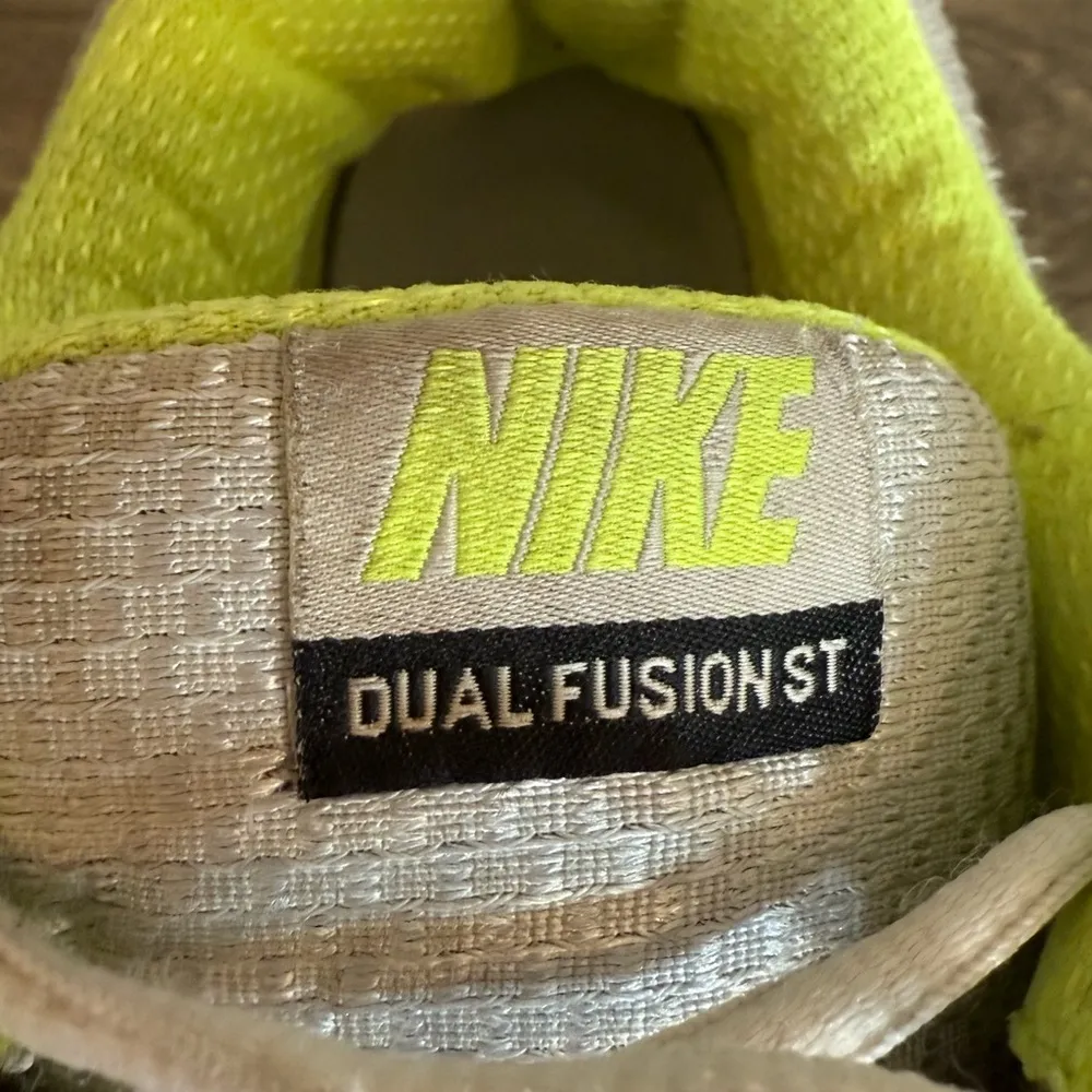Nike Dual Fusion Sneakers Women’s Size 10 Gray Neon Lime Green Older Styler - Image 3
