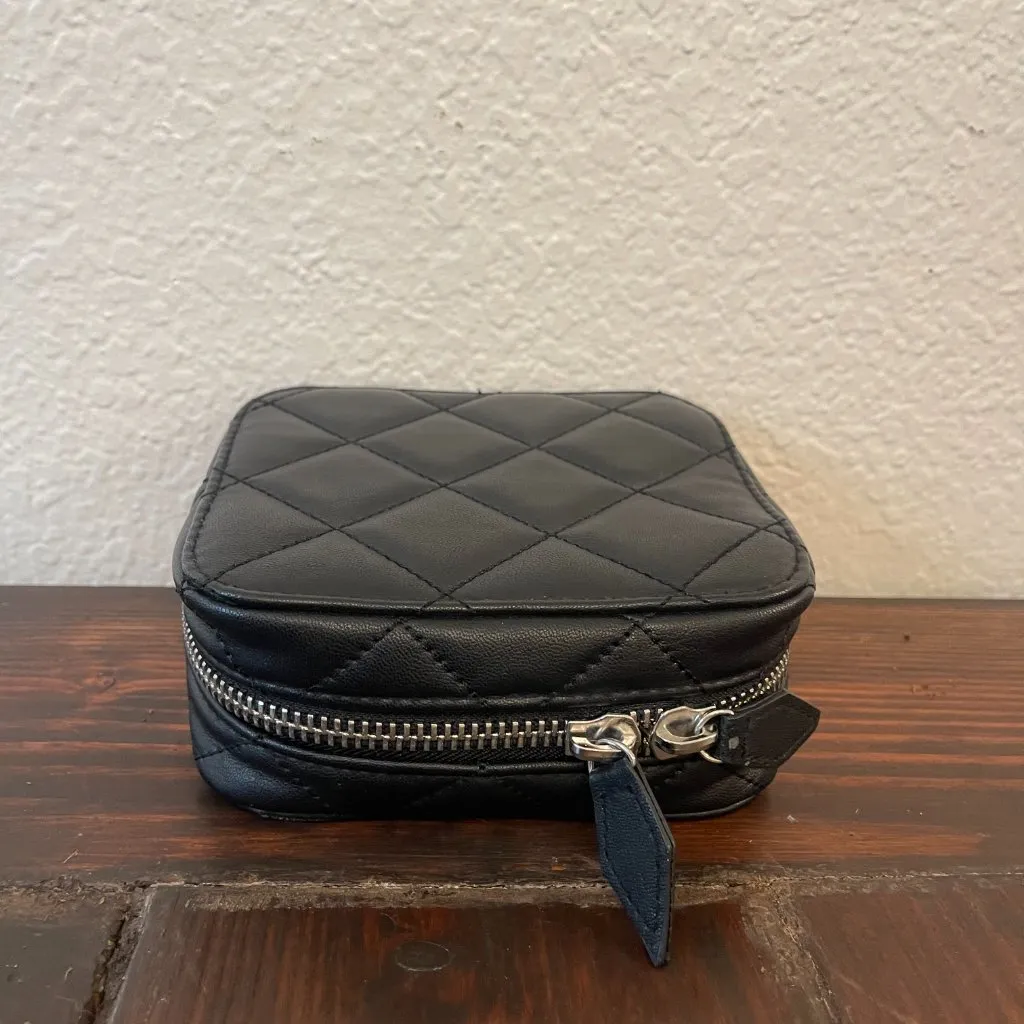 Trish McEvoy Large Makeup Planner Black - Image 2