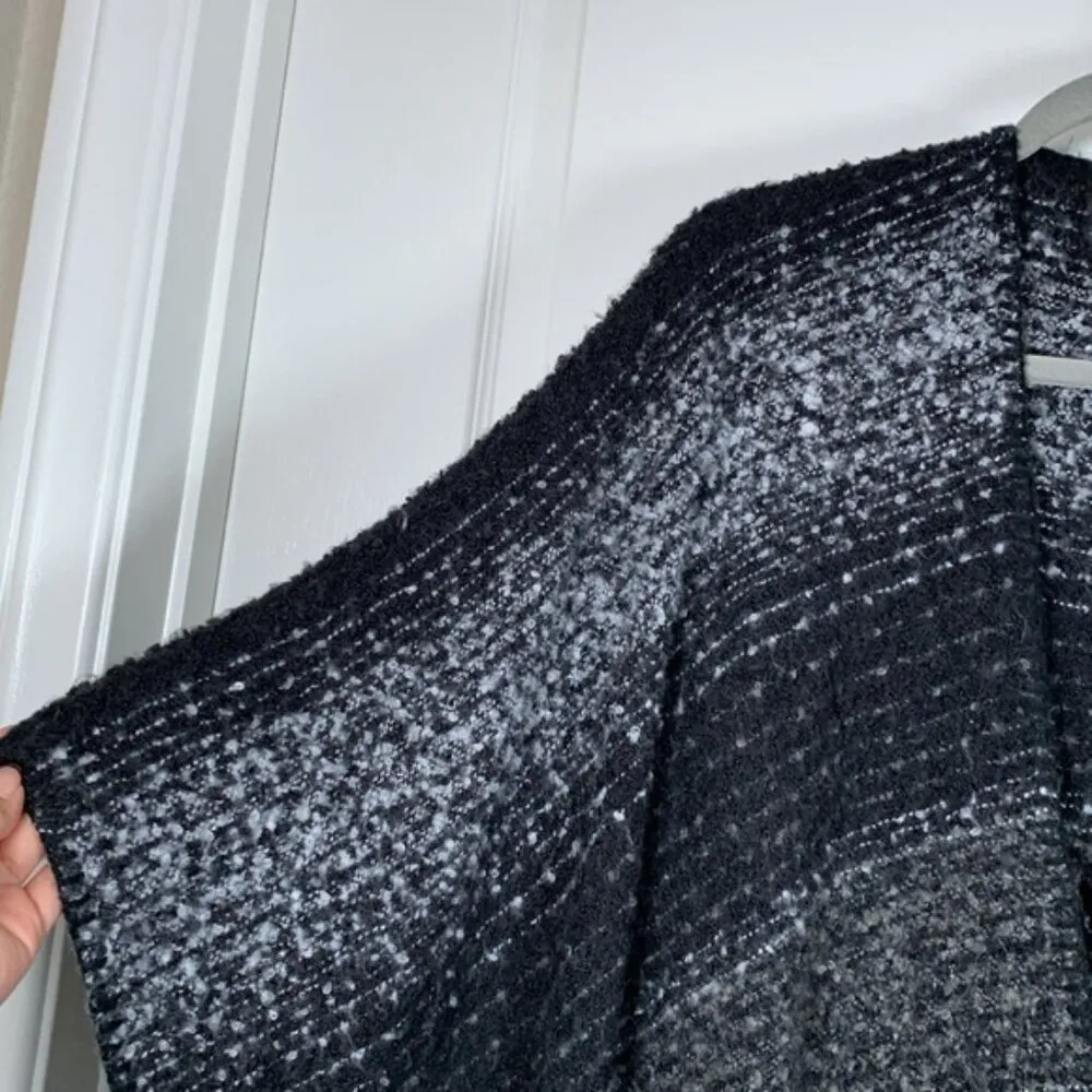 Woolrich  Black Gray Cape One Size EUC - Image 3