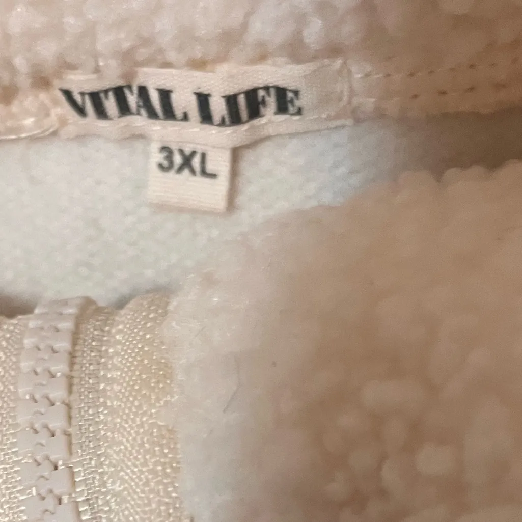 Women's Cream Fleece Puffer Jacket Pink Size undefined - Image 2