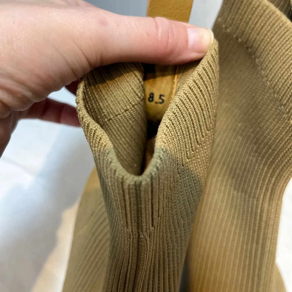 Everlane The Glove Boot ReKnit Ankle Heel Chelsea Pull on Sock Bootie Sz 8.5 - Image 7