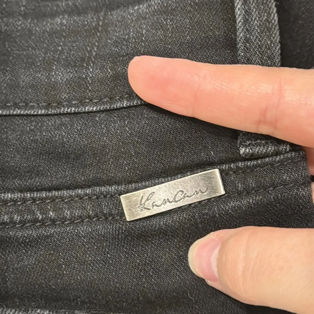 KanCan Hazy Mid Rise Ankle Skinny Jeans Distressed Fringe Hem Black Wash size 27 - Image 10