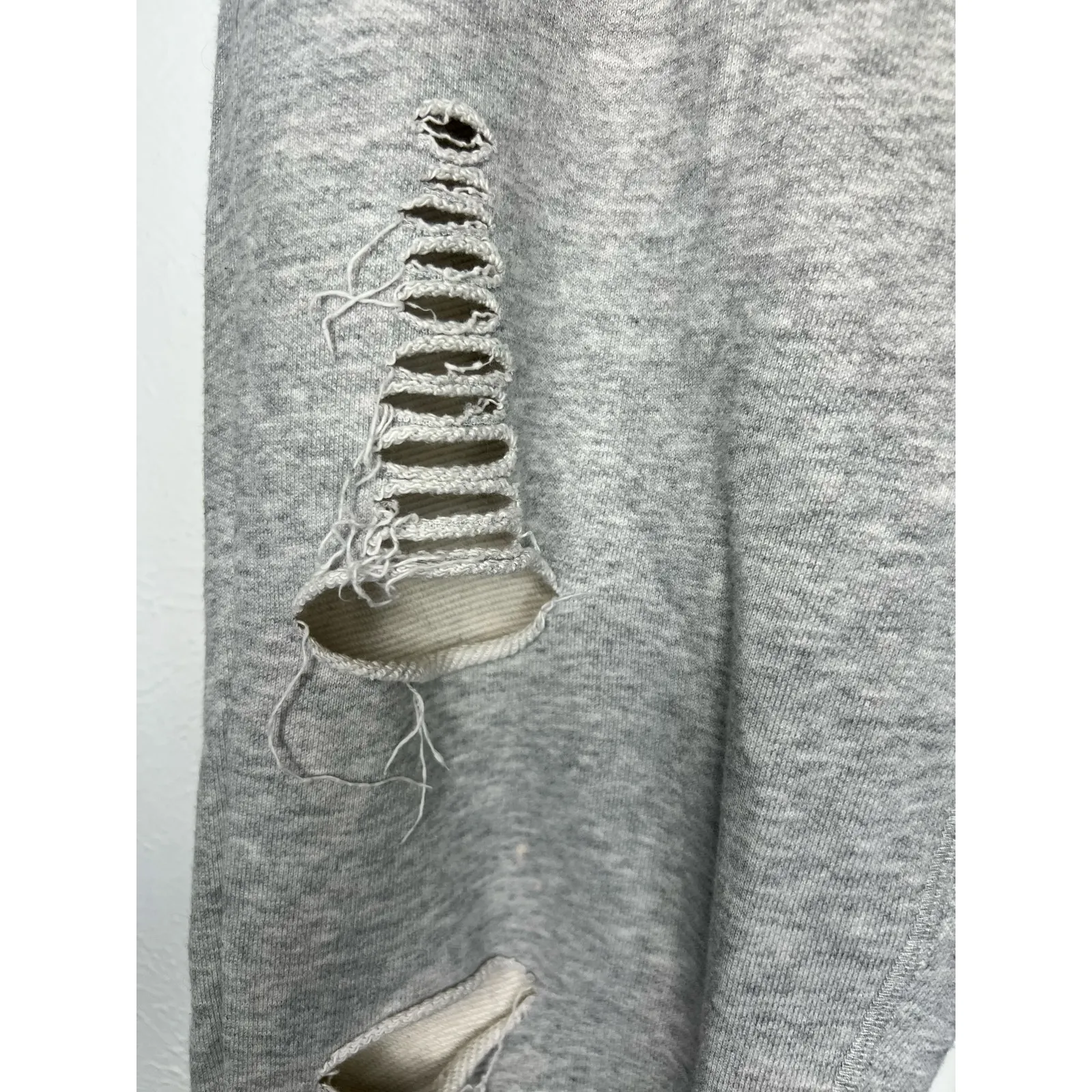 Alo Yoga Distressed Grey Sweatpants Size Small - Image 3