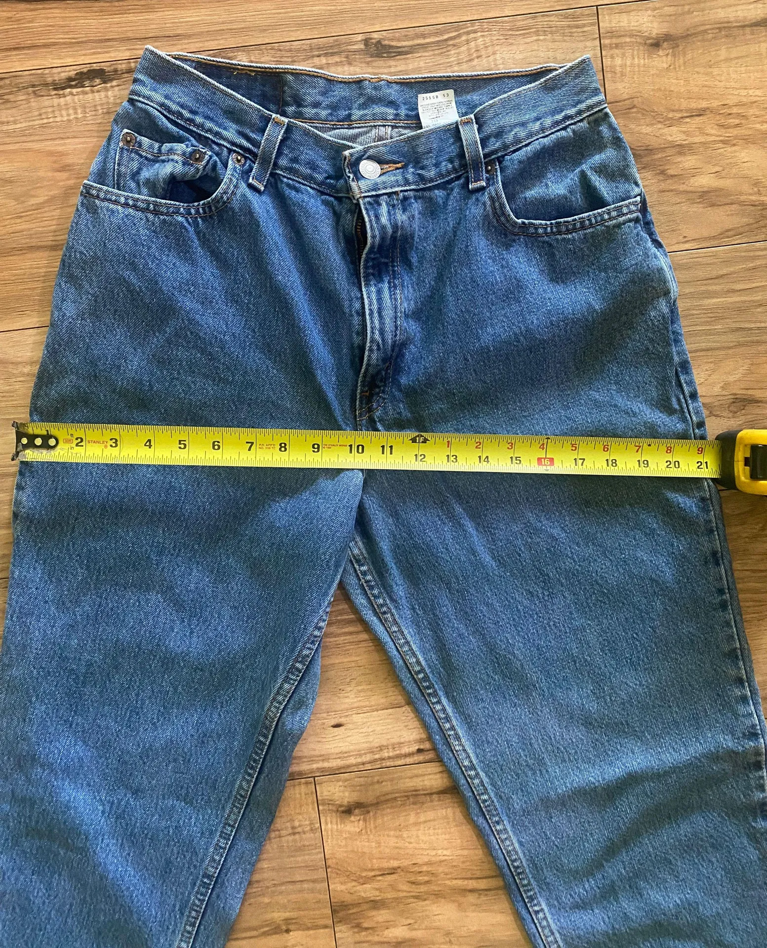 Levi’s Vintage 550 Jeans - Image 5