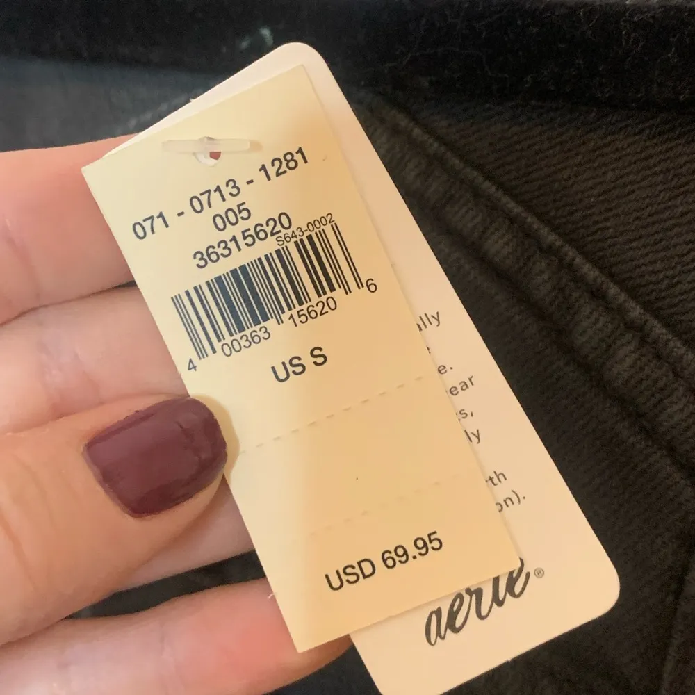 Aerie NWT  DENIM WIDE LEGGED OVERALLS - Image 6