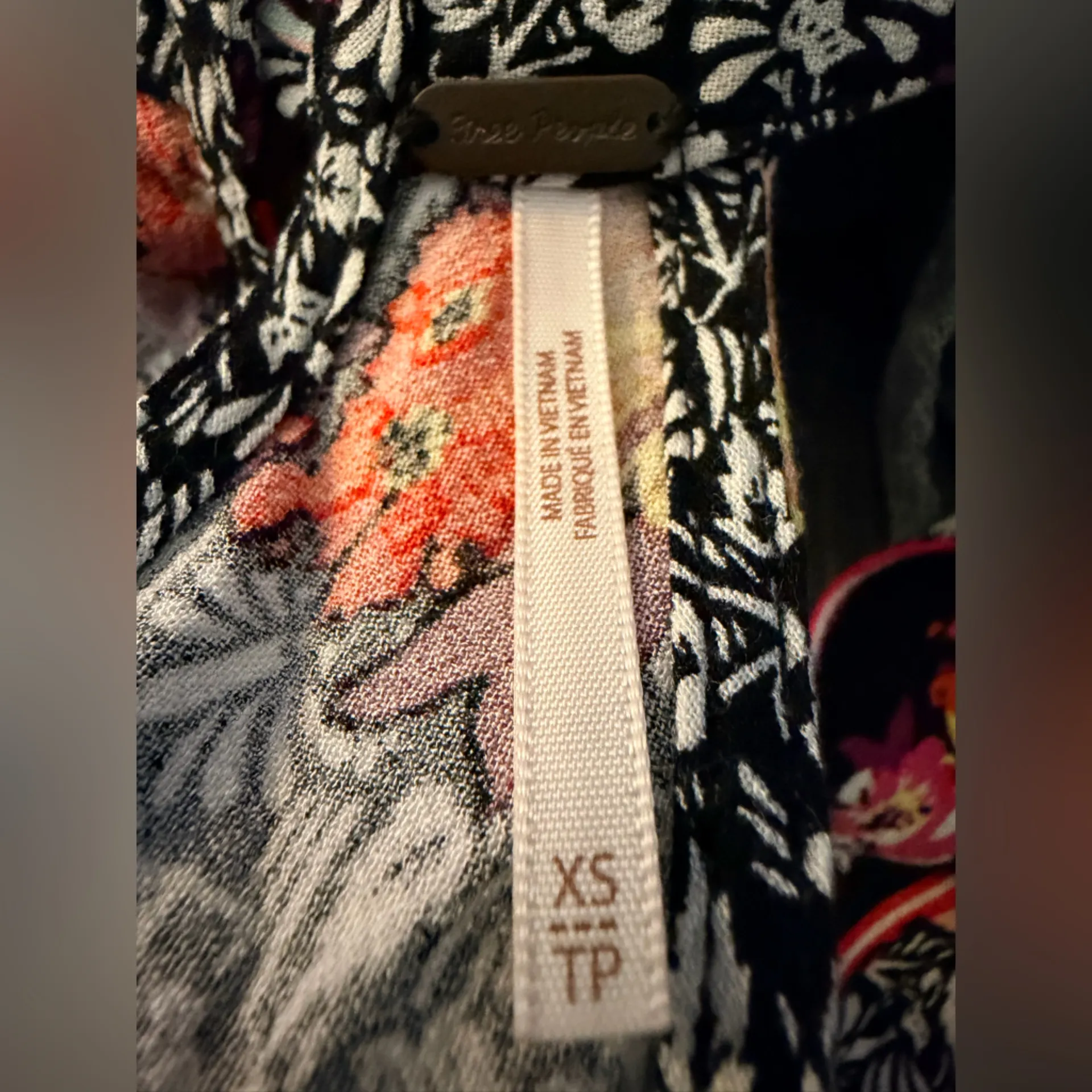 Free People Dream Darlin' VNeck Tank Top Size XS - Image 4