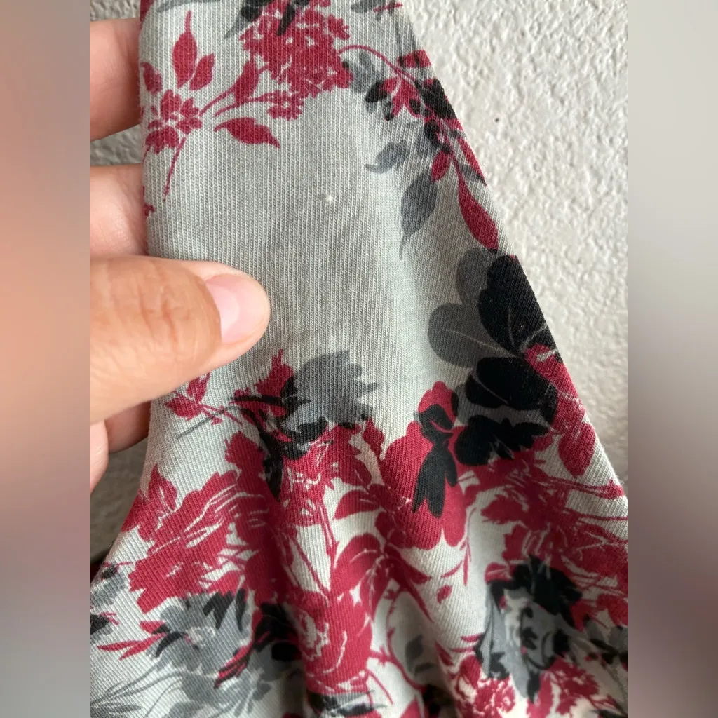 🆕Kika Paprika Y2K Floral Wrap Tank Top - Gray and Red M🆕 - Image 9