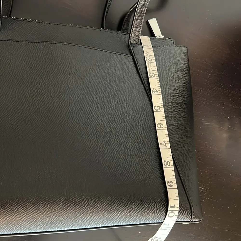 Michael Kors Maddie Medium Leather Tote shoulder bag, black, like new! - Image 11