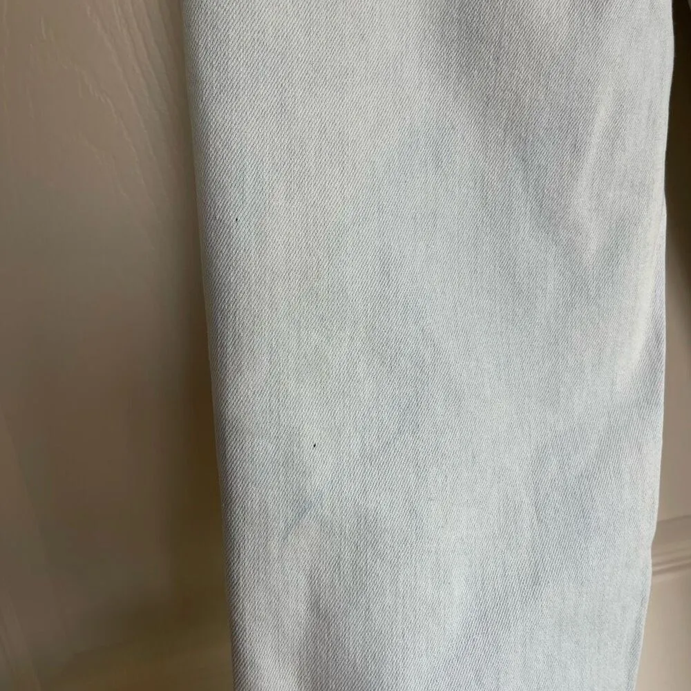 NWT Wild Fable Highest Rise Mom Jeans (Ripped Light Wash) - 26/2 - Image 8