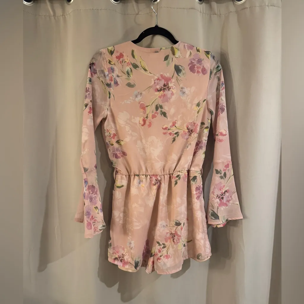 NWT Guess Blush Floral Romper - Image 2