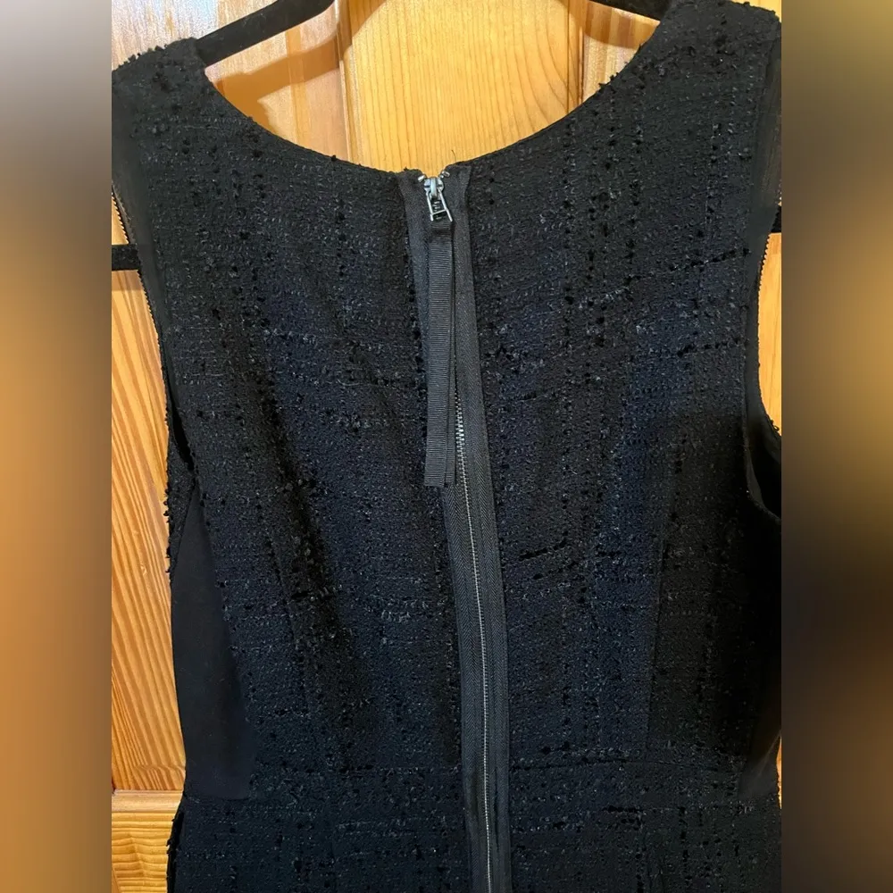 Vera Wang knee length dress - Image 5