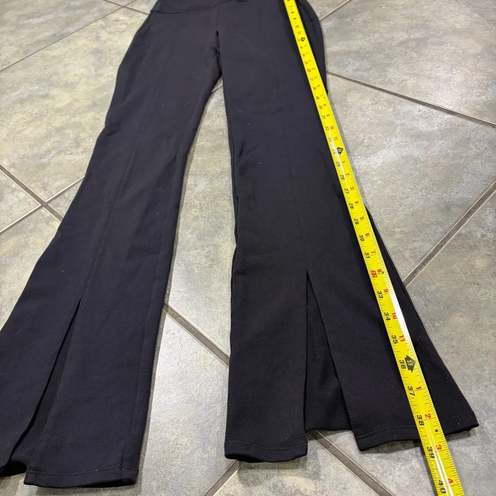 Alo Yoga Airbrush High Waist Flutter Leggings Split Flare Leg Black XS Casual - Image 8