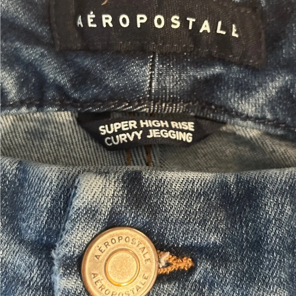 Aeropostale Distressed Raw Hem Super High Rise Curvy Jegging Medium Wash 10 Reg - Image 5