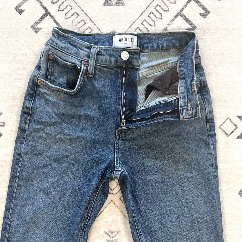 AGOLDE Willow Mid Rise Slim Crop Jeans in Rush - Image 9