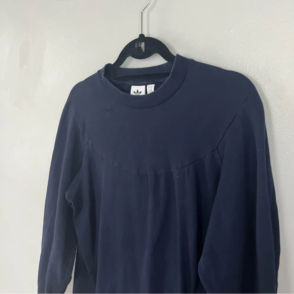 Adidas Crewneck Front Pocket Sweatshirt Navy Blue Medium - Image 10