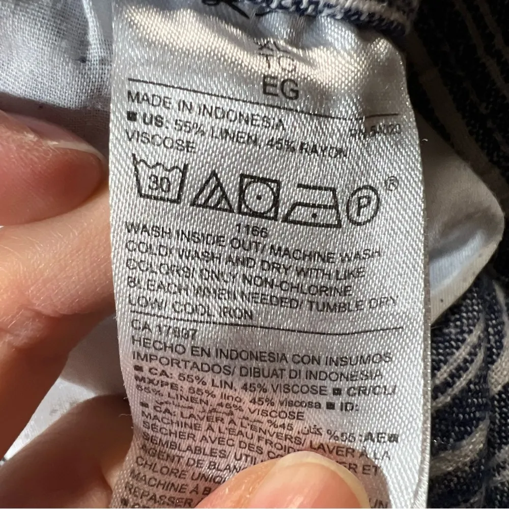 Old Navy Blue White Vertically Stripes Linen Blend Pull On Wide Leg Culotte Pant - Image 6