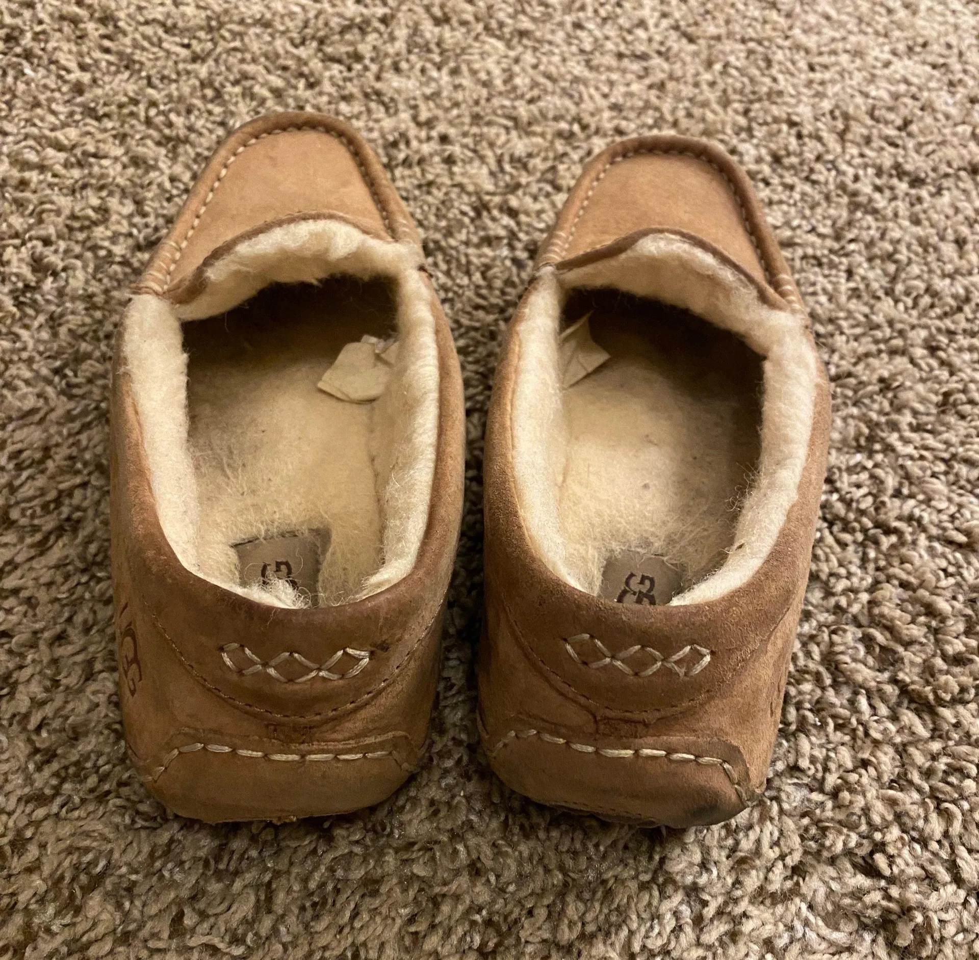 UGG Moccisons - Image 3