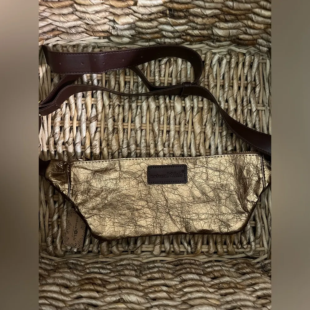 Nwt Natural Life Crossbody Metallic Gold Brown Bag Fanny Pack Belt Bag vegan - Image 4