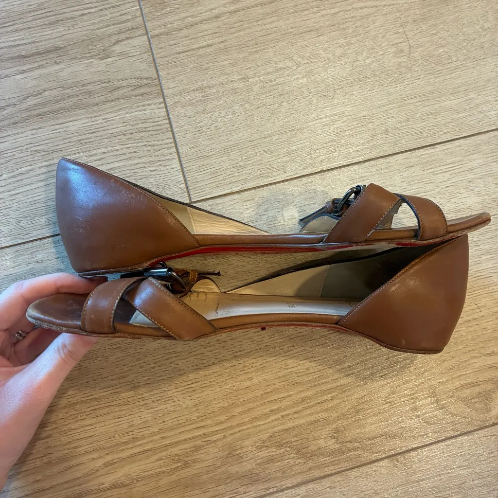 Christian Louboutin Women’s Atalanta Flats Sandals Leather Cognac Size 37/7 US - Image 4
