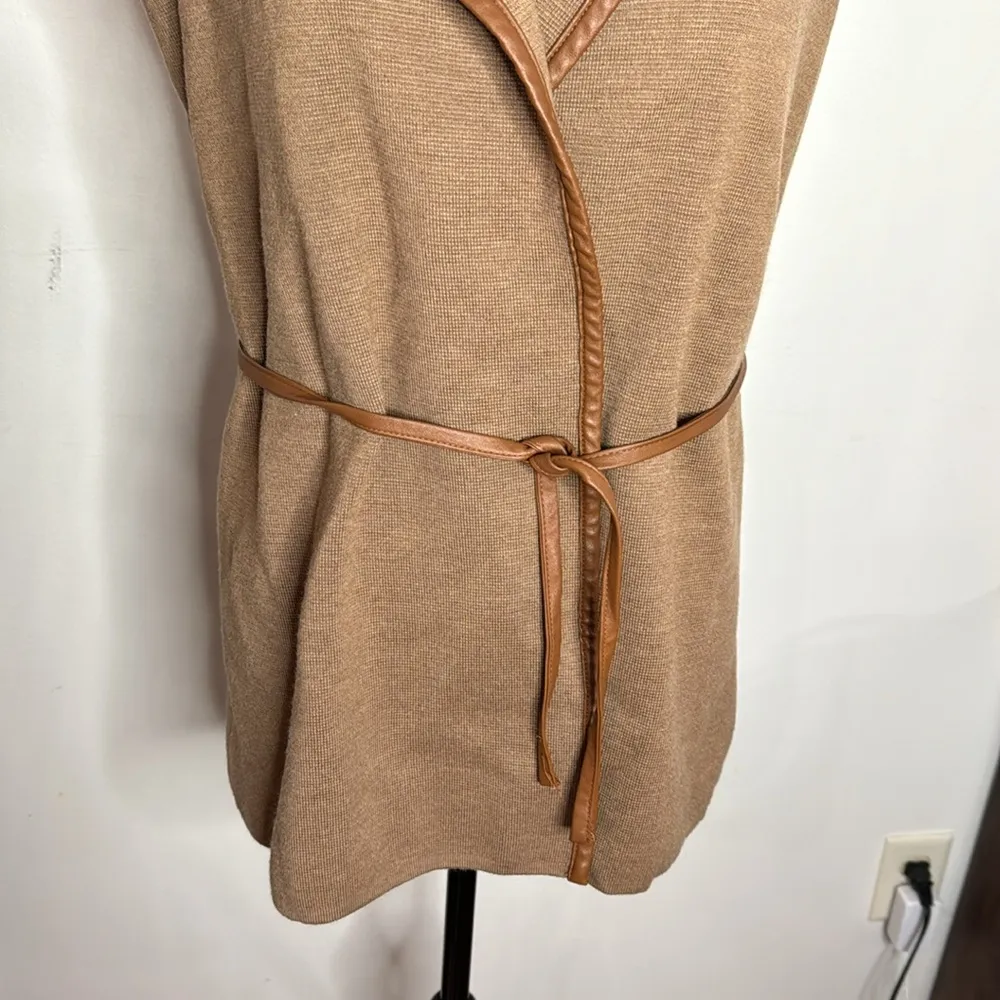 J.McLaughlin tan leather tipped Italian extra fine merino wool sweater vest XS - Image 6