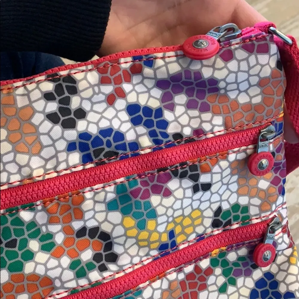 Kipling Mosiac Keiko Spellbinder Cross Body Purse - Image 5